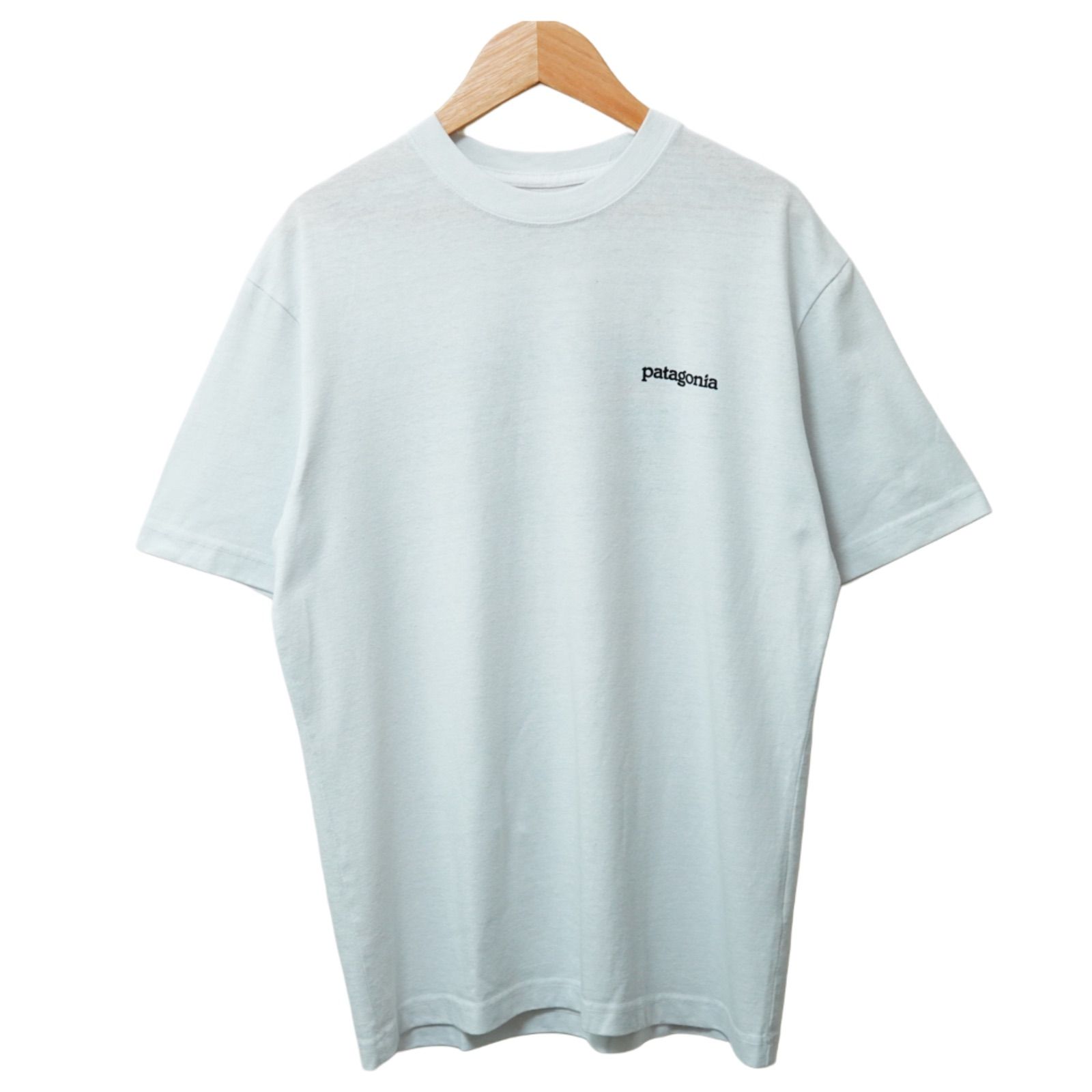 パタゴニア Tシャツ Sサイズ ホワイト Patagonia バックプリント ロゴ アウトドア ストリート Y2K ユニセックス リサイクルコットン レギュラーフィット REGURER FIT 古着 B120