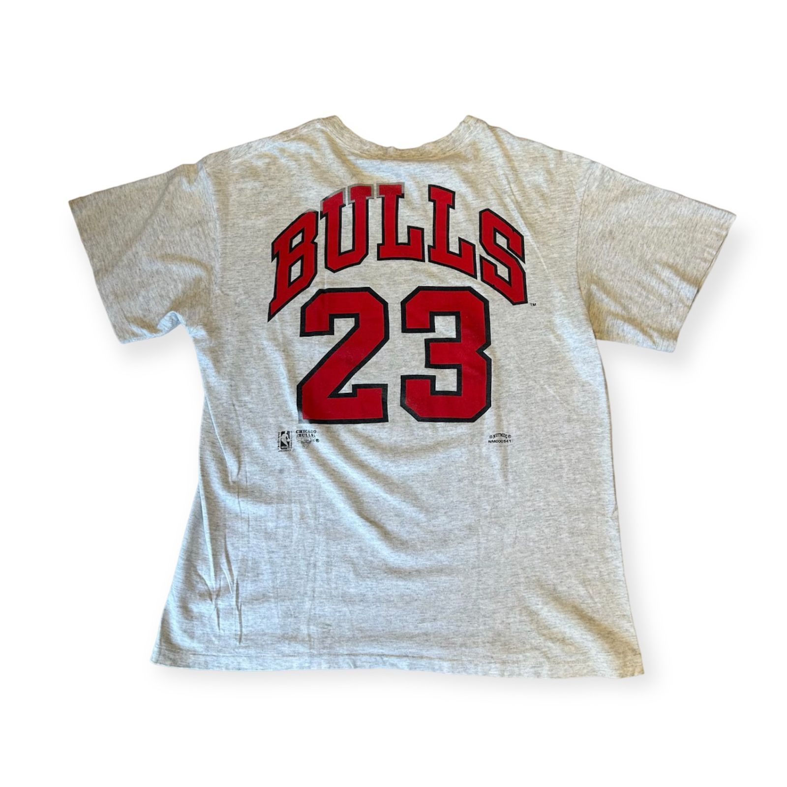 【古着】90's　シカゴ・ブルズ　 Tシャツ　グレー　(Chicago Bulls)　ビンテージ　ヴィンテージ　チーム　Tシャツ　NBA　 マイケルジョーダン　バスケ