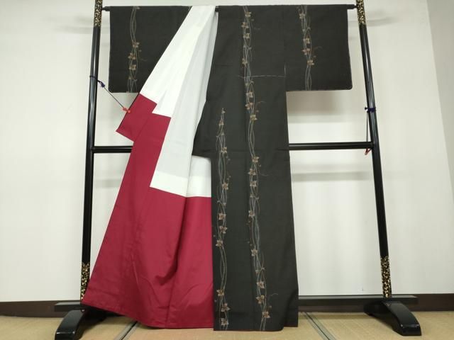 平和屋着物○本場大島紬 9マルキ 古代染色純泥染 総絣 地