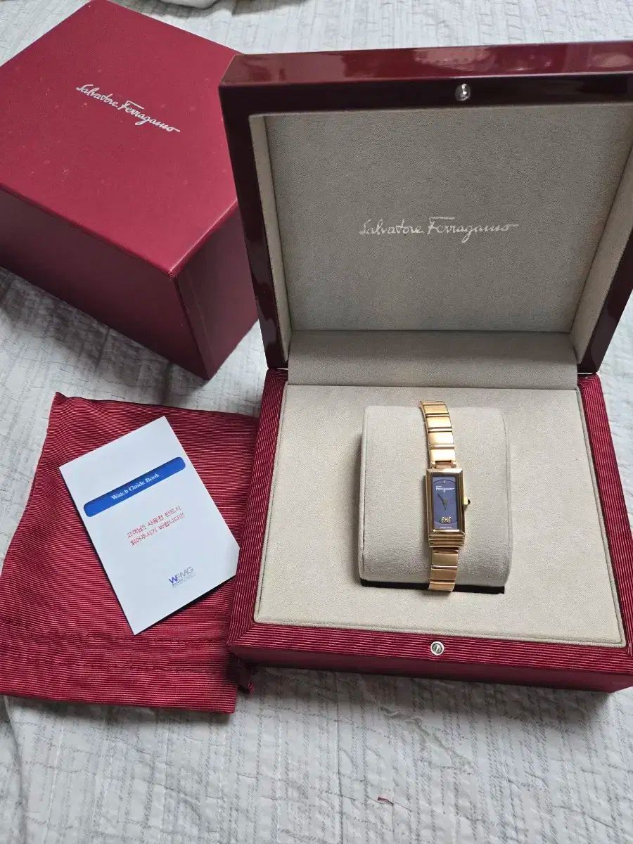 FERRAGAMO フェラガモ レーディス時計