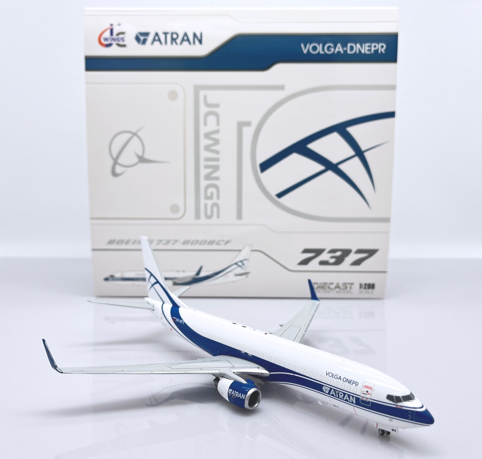 アトラン 737-800BCF VQ-BFS 1/200-