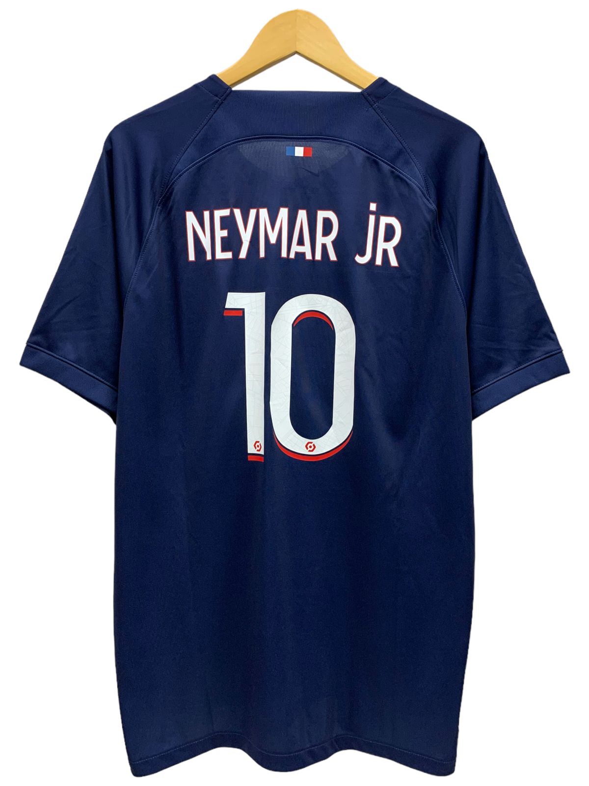 NIKE - 新品✨パリサンジェルマン  ノートルダム大聖堂 ユニフォーム ネイマール パリSG、即完売「ノートルダム大聖堂ユニフォーム」を記憶に