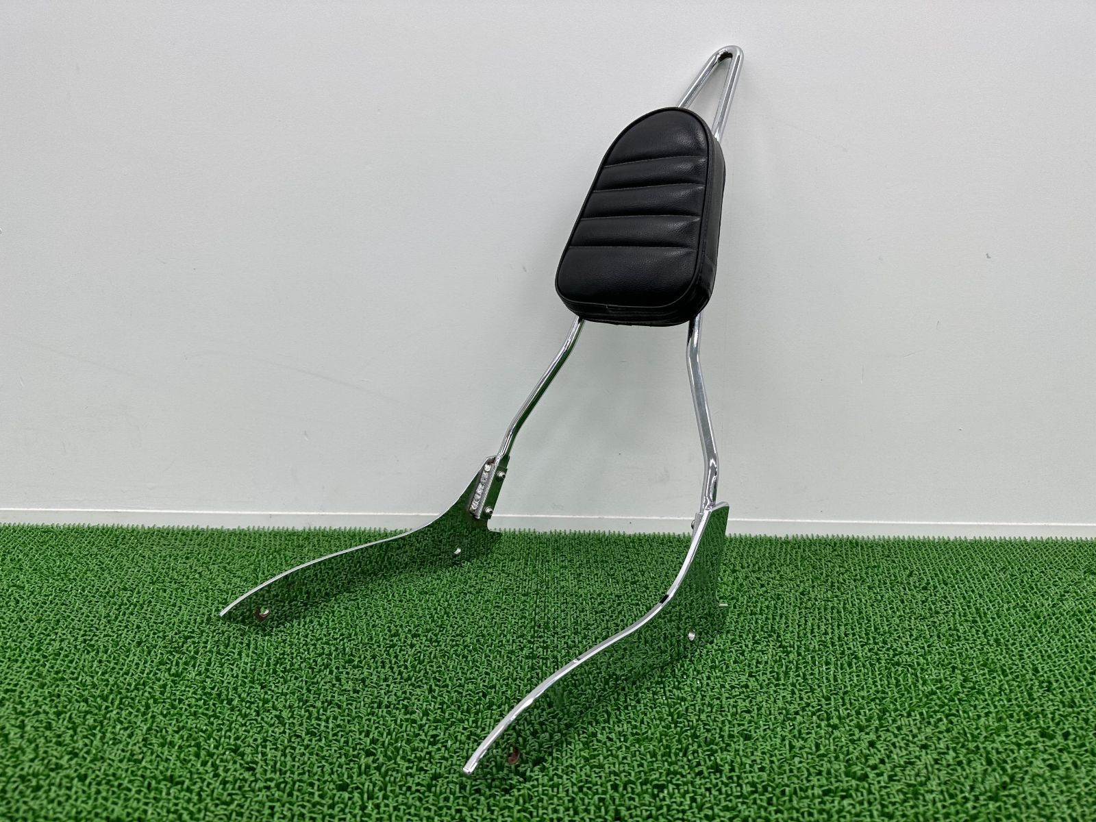 ハリケーン製ドラッグスター400クラシック シーシーバー 社外 中古 4TR VH01J 500 ラウンドシーシーバー バックレスト付 曲がり無し