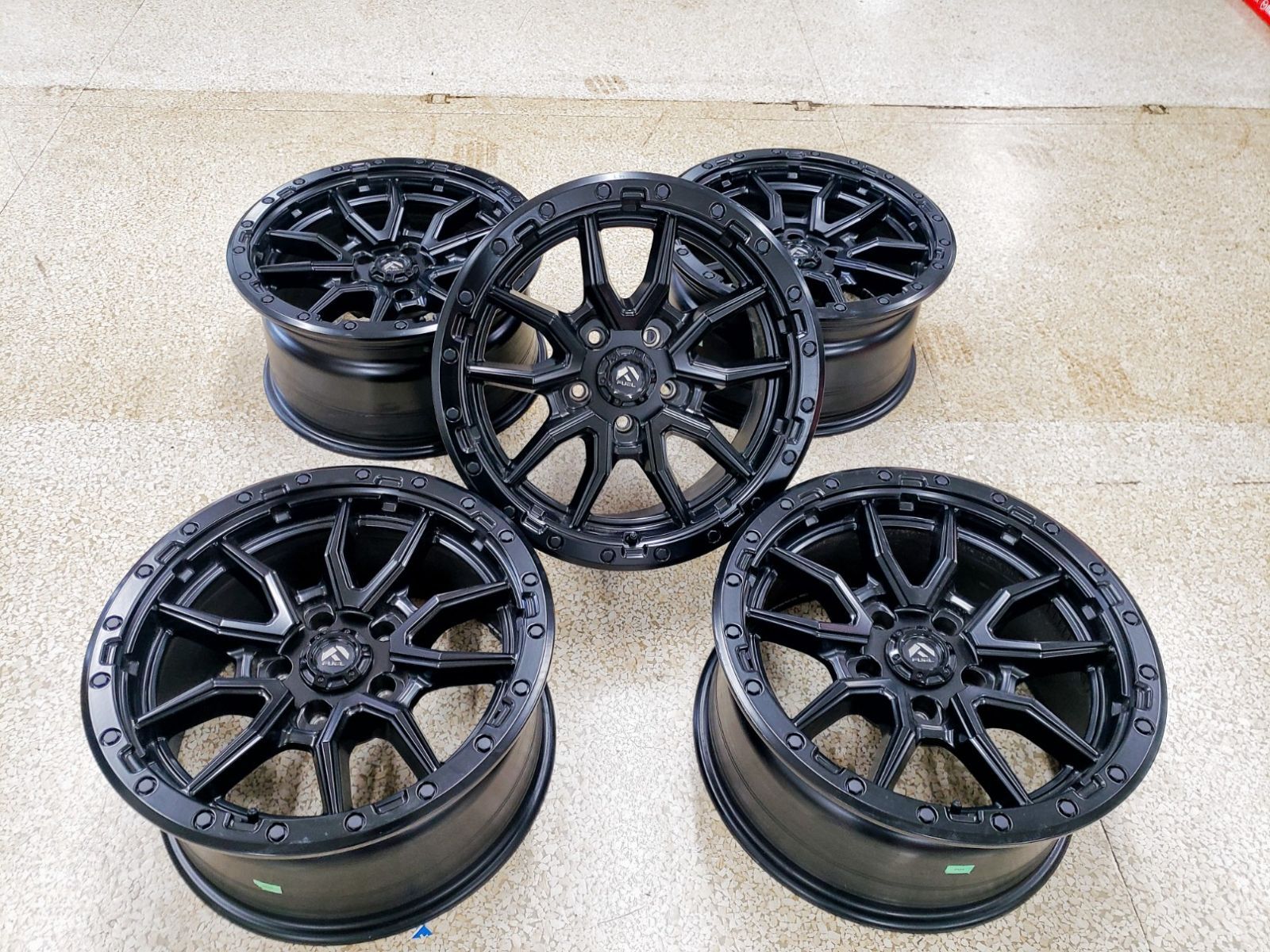 ◎ 未走行 Jeep FUEL 18inc 9J 20 127|5H 5本セット 個人宅OK 検 グランドチェロキー ラレード アルティチュード サミット