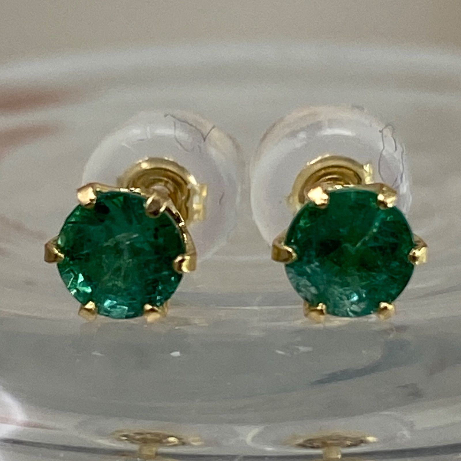 k18YG AU750 18金 天然エメラルド　ピアス　1ペア k18YG AU750 18金 天然エメラルド1ペア