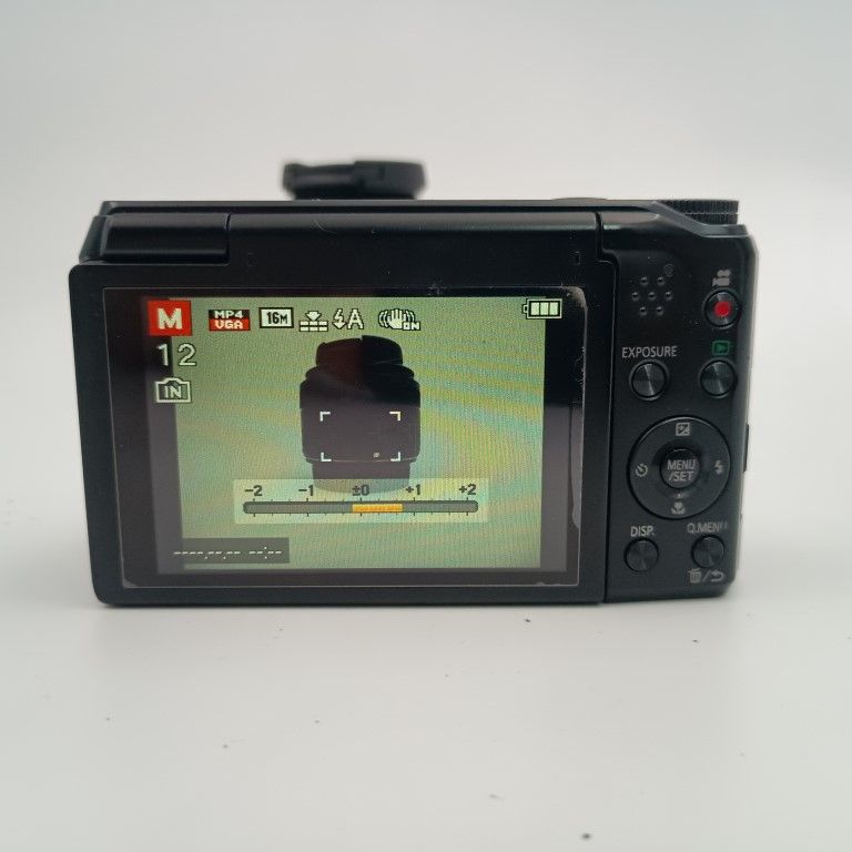 黒 コンパクトデジタルカメラ