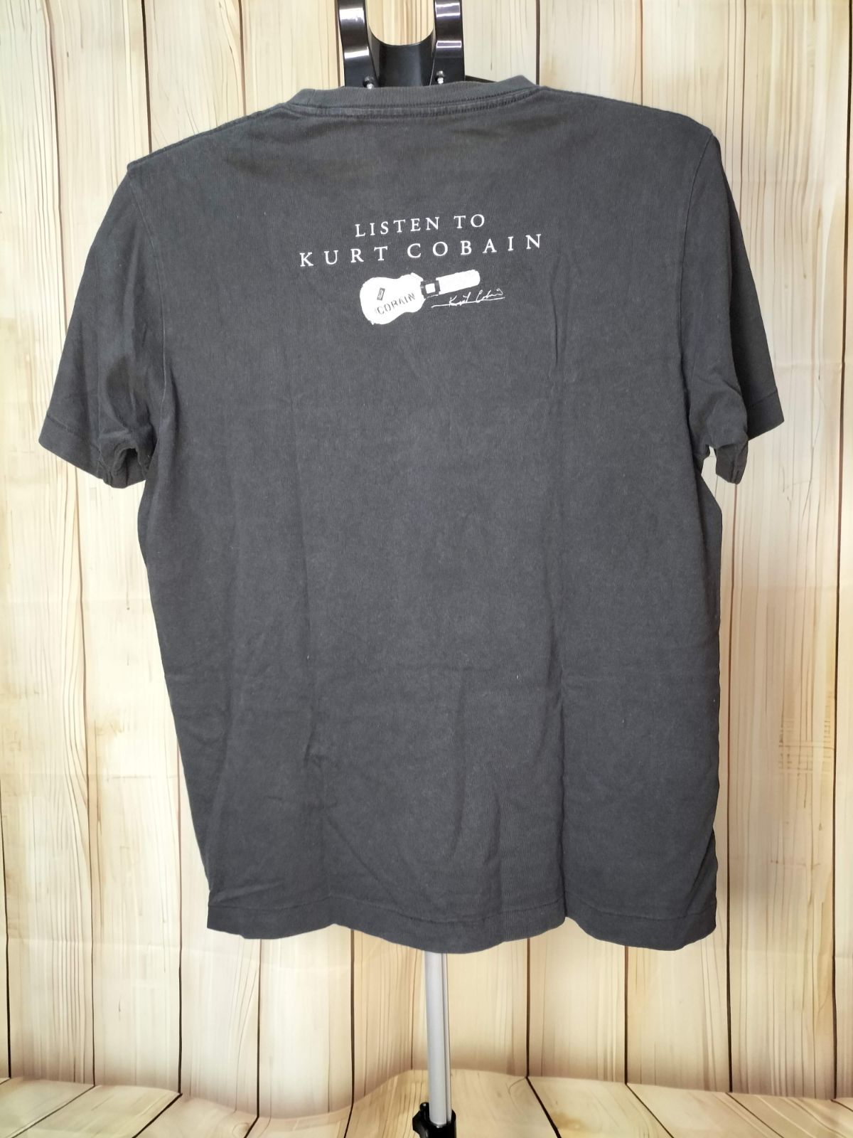 ユニクロ　UT カートコバーン Tシャツ　半袖　メンズ　レディースプリント UNIQLO - Kurt Cobain UT 半袖 Tシャツ L Nirvana ニルヴァーナ
