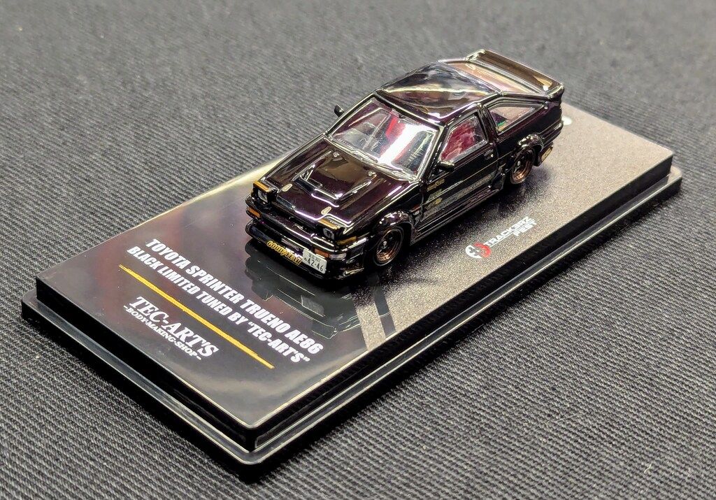 INNO Models 1/64 IN64AE86TTECA Toyota Sprinter Trueno AE86 Black Limited