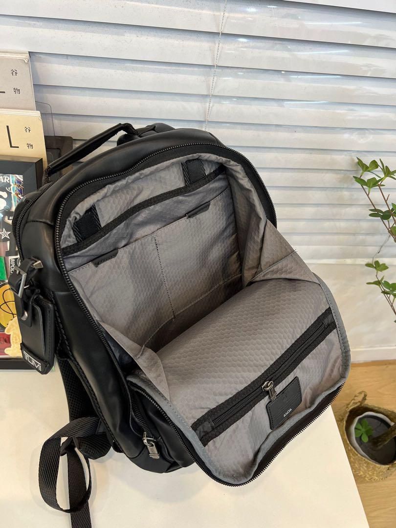TUMI 「ダイナミック」ファイバーレザー バックパック - メルカリ