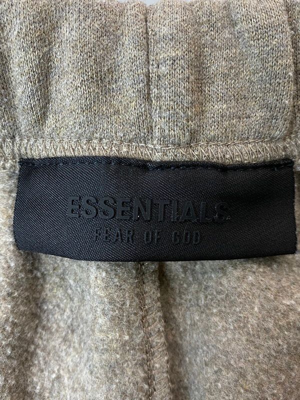 ESSENTIALS エッセンシャルズ