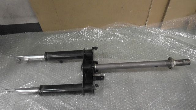 トゥデイ FI AF67-1555xxx の フロントフォーク 1759802239