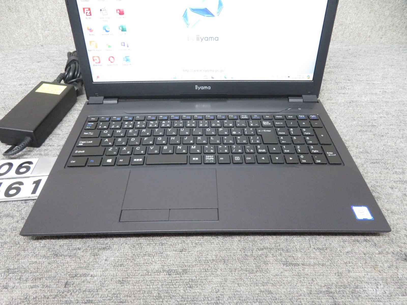 i5-9400 16GB SSD256GB 小型高性能パソコン 争い iiyama