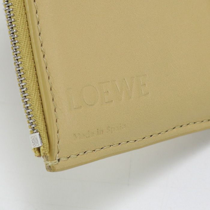 中古】【SAランク】LOEWE ロエベ アナグラム バーティカルウォレット スモール 三つ折り財布 C821S33X07 カーフスキン 硬かっ