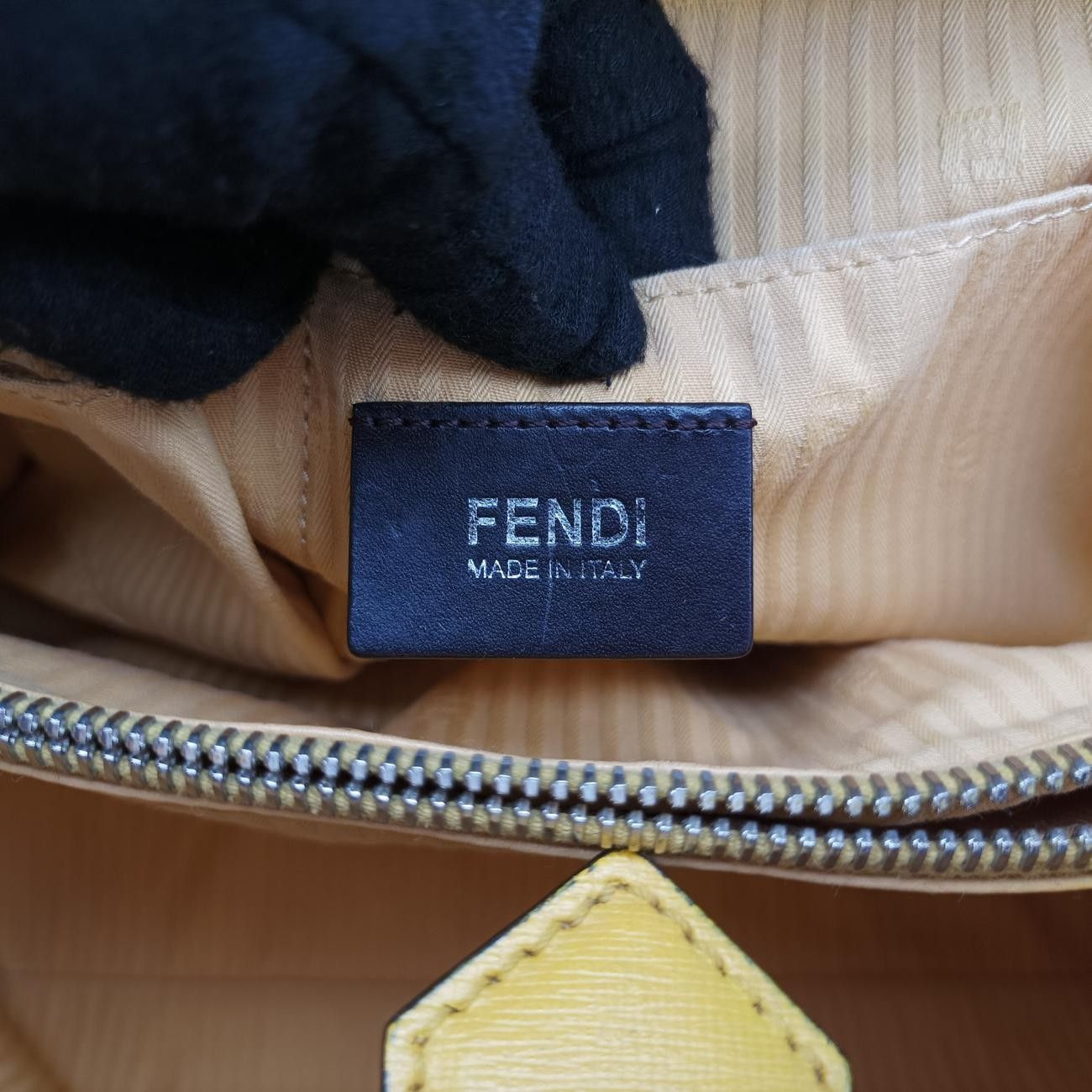 フェンディFendiトゥージュールイエローレザー8BH25000835200