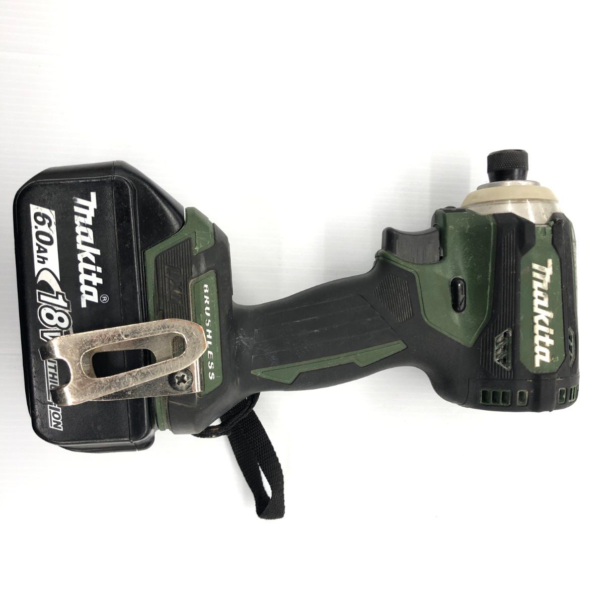 ДД MAKITA マキタ 締め付け工具 インパクトドライバ 程度B コードレス式 18v BL1860B バッテリー付き TD171D オリーブ やや傷や汚れあり