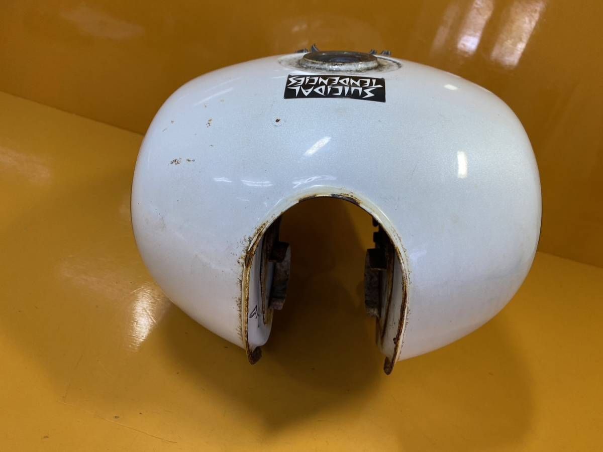 全国送料無料】20789-10296 ヤマハ YBR125SP 純正タンク - メルカリ