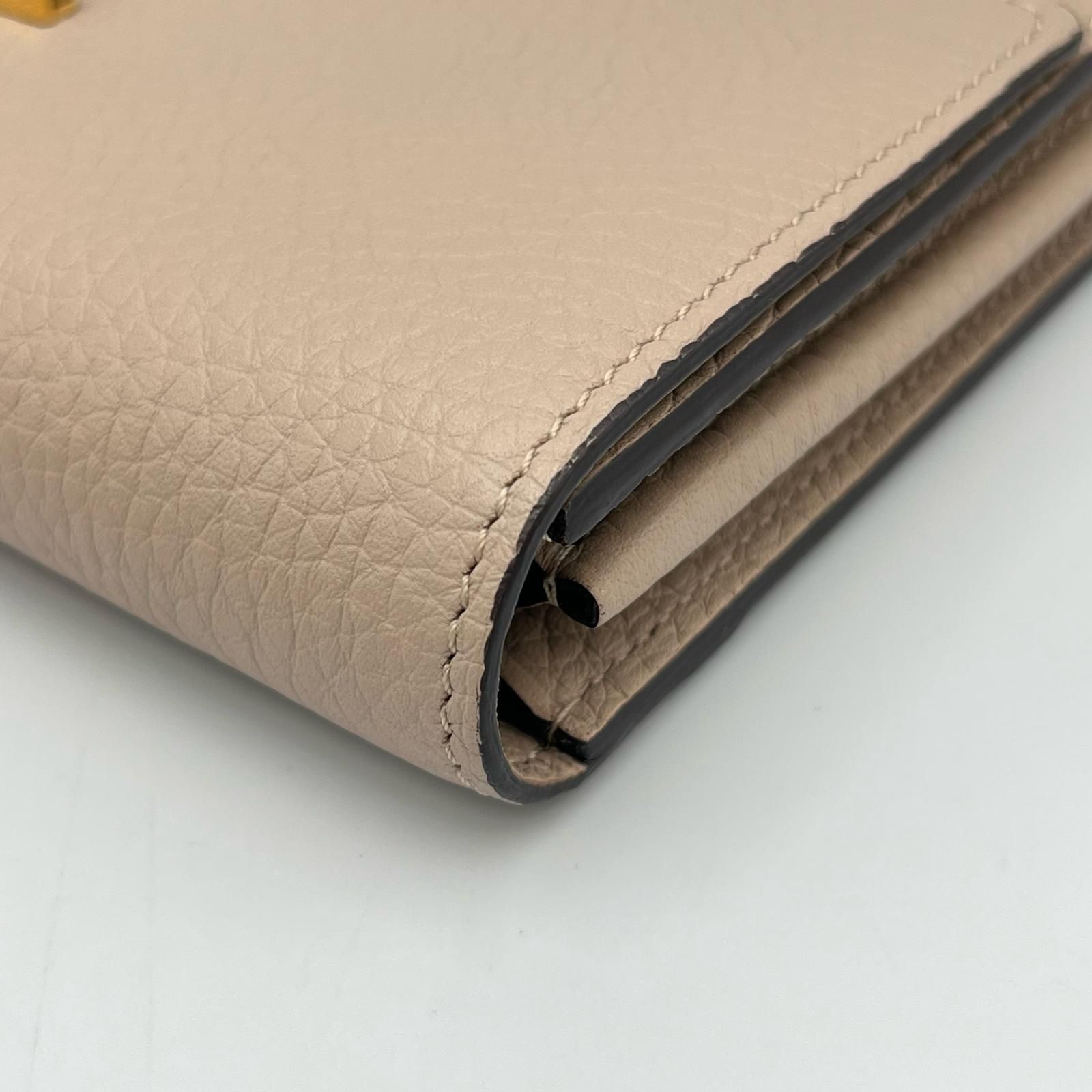 ルイヴィトン LOUIS VUITTON 長財布 ポルトフォイユ カプシーヌ  