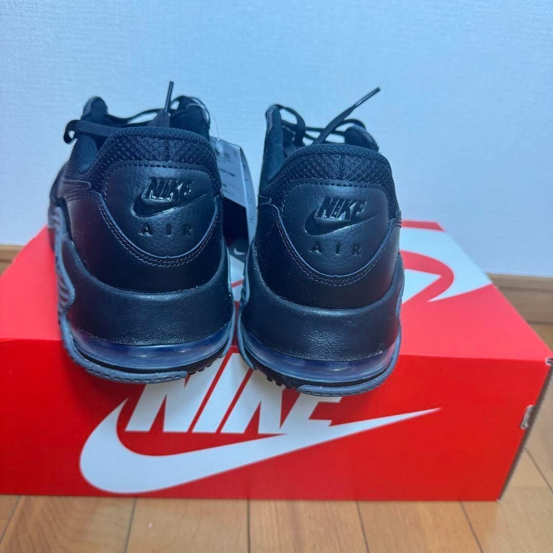 ナイキエアーマックスエクシーかジュアルシューズ。新品未使用品アイテム。カラー黒。 nike エアマックス エクシー スニーカー メンズ ブラック 黒
