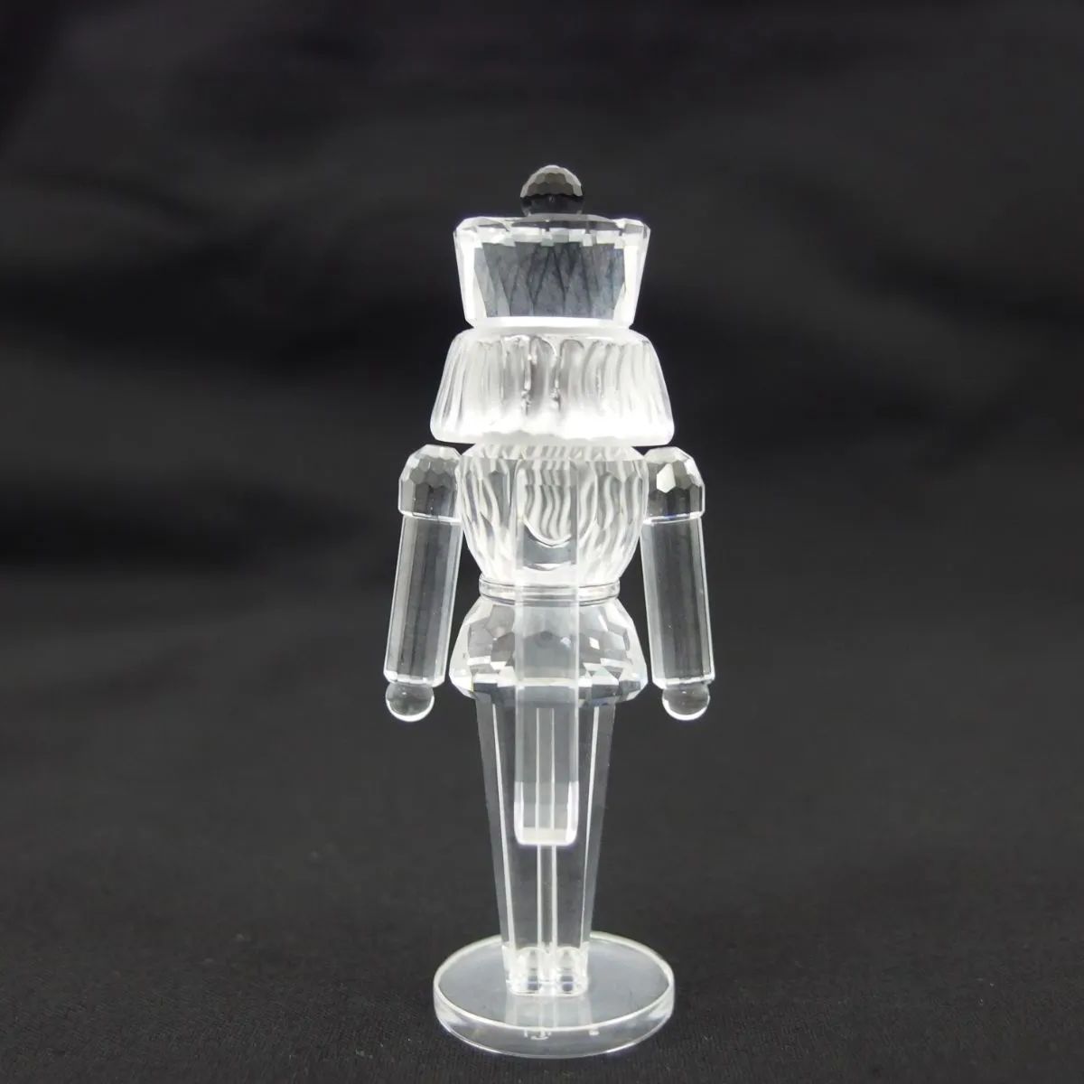 SWAROVSKI 【くるみ割り人形】スワロフスキー 本体のみ - メルカリ