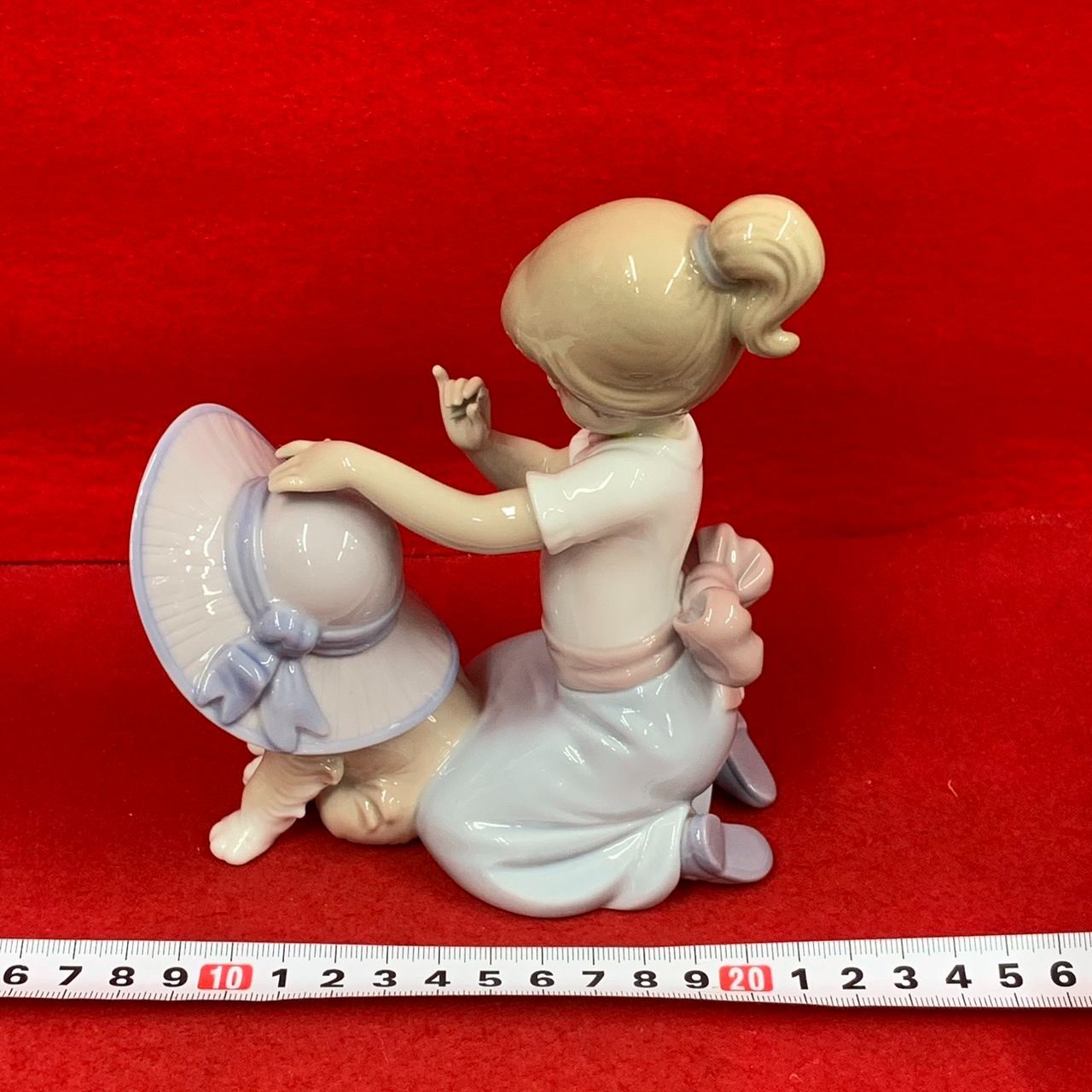 リヤドロ LLADRO おめかししようね 6862 陶器 置物 フィギュリン