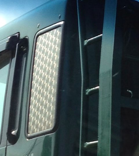 両面ウロコ ウロコが綺麗 プロフィア テラヴィ 寝台窓 ベッド窓 トラックショップASC - メルカリ