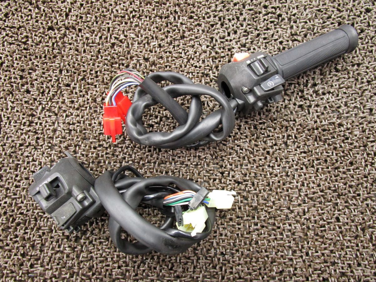 純正流用ポン付けZRX1200 ダエグ左スイッチボックス GPZ ゼファーZRX