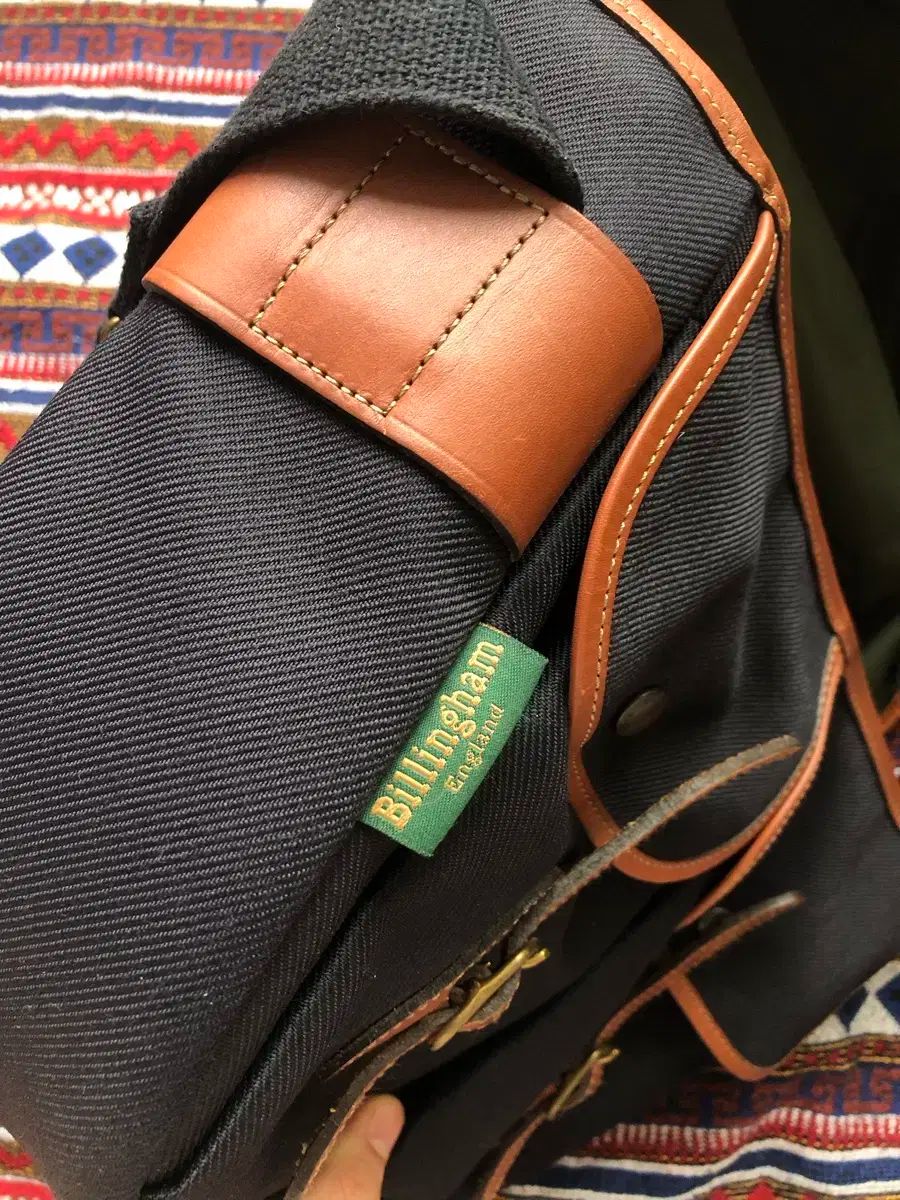 LOUIS VUITTON ルイ ヴィトン アシンメトリカル スリングバッグ