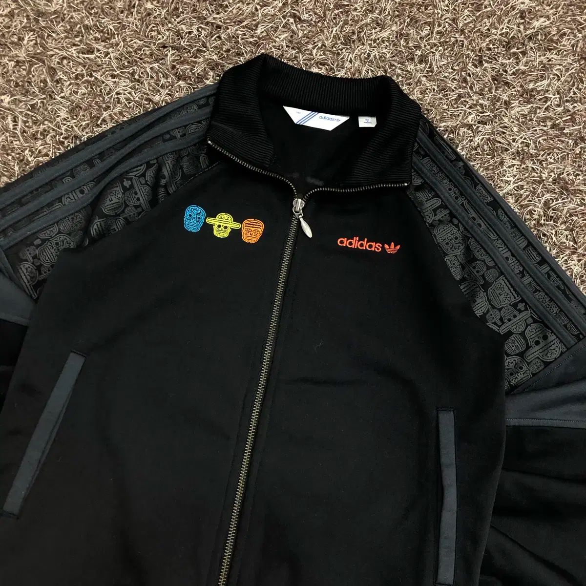 XL アディダス スカルオールらん ブラック トラックトップ 購入 adidas 