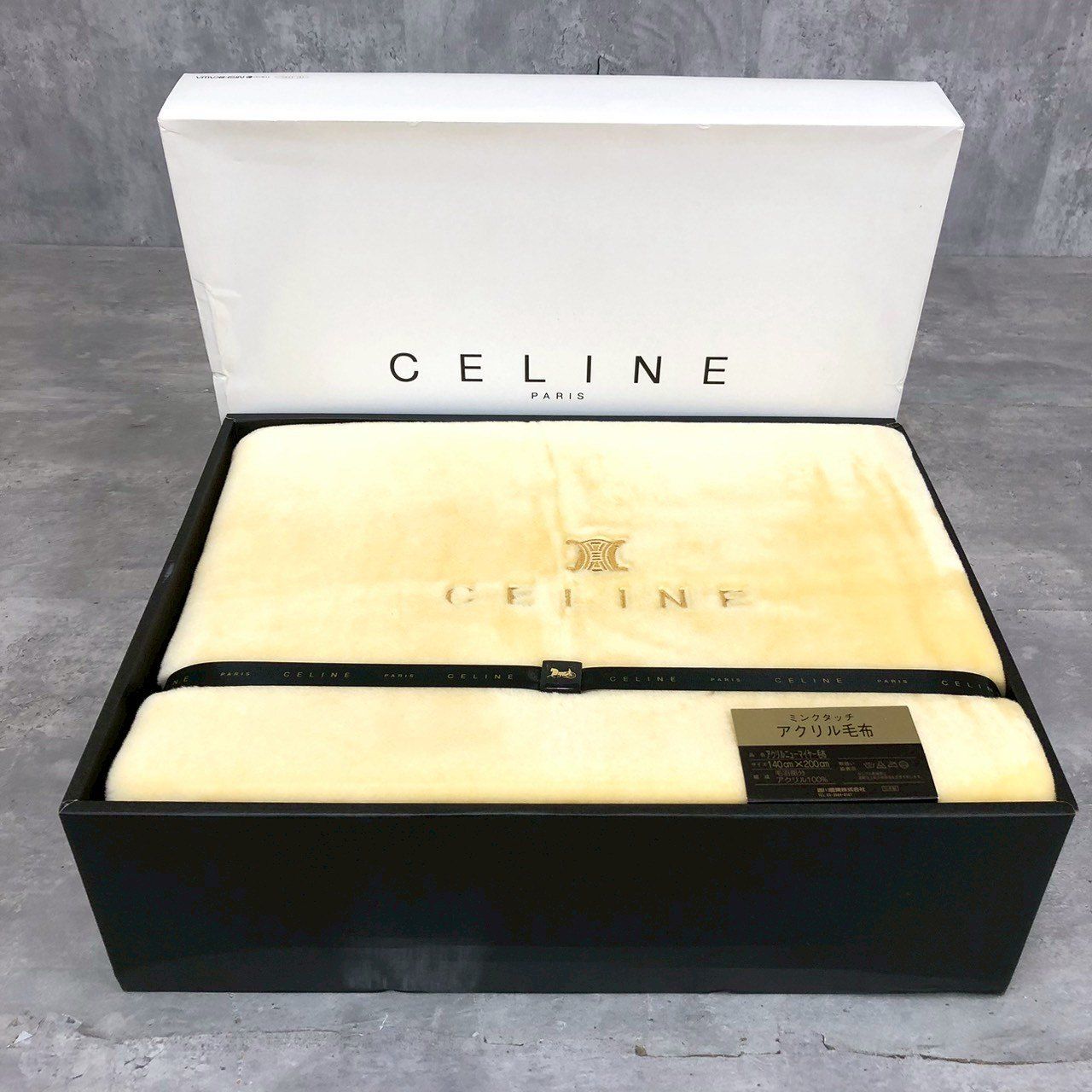CELINE アクリルニューマイヤー毛布