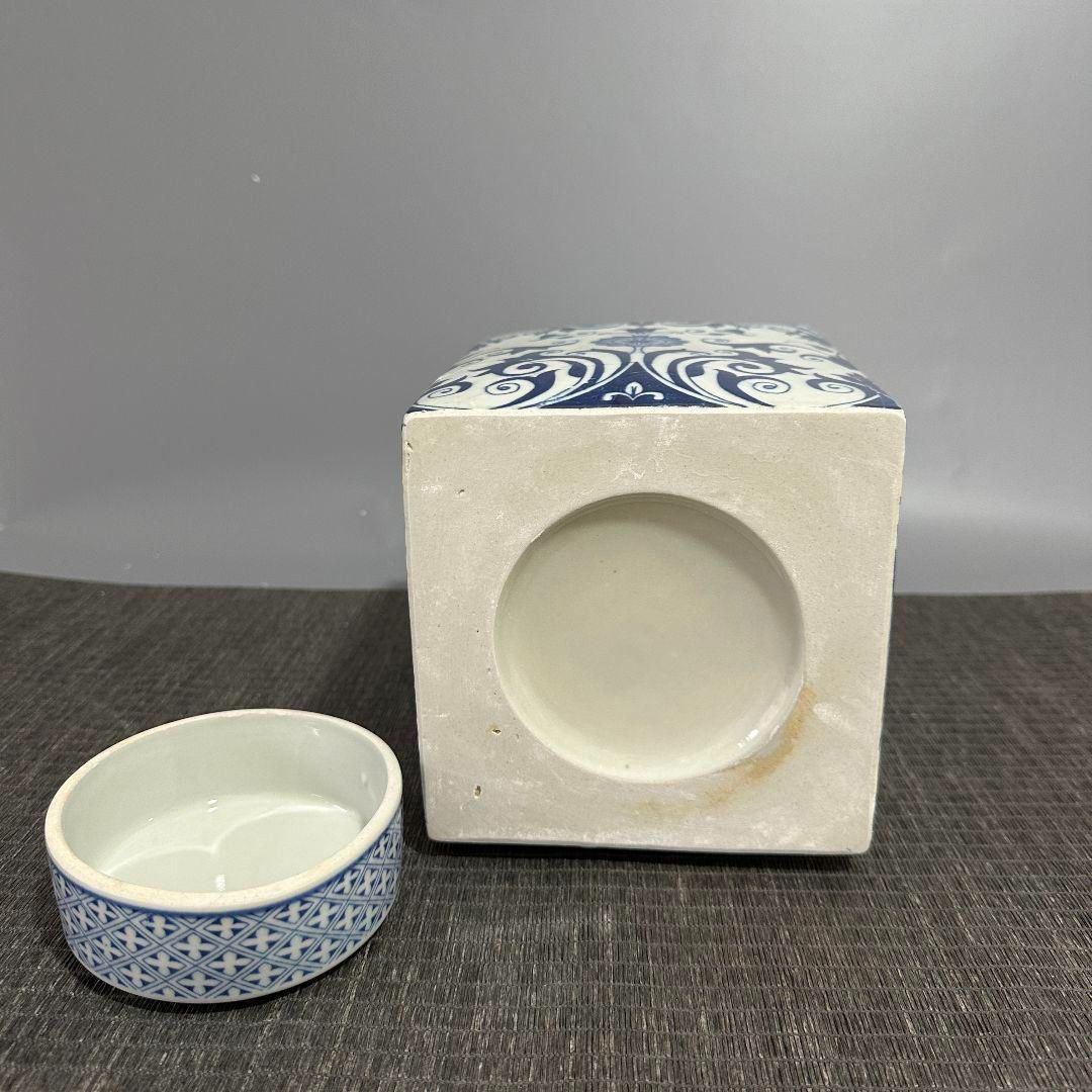 中国美術 青花双喜字西瓜壇 景徳鎮陶磁器 装飾品 置物 景徳鎮 青花磁器四方壺 応接間玄関 書斎 置物 装飾品 工芸品