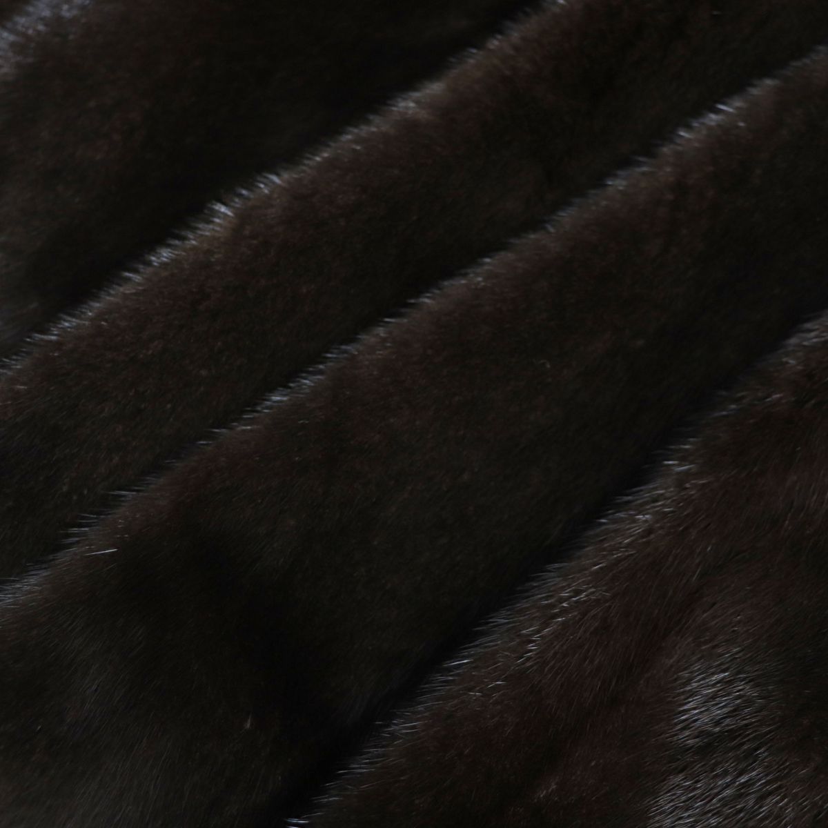 毛並み美品▼BLACKGLAMA　ブラックグラマ　MINK　ミンク　房付き　本毛皮コート　ダークブラウン　毛質艶やか・柔らか◎