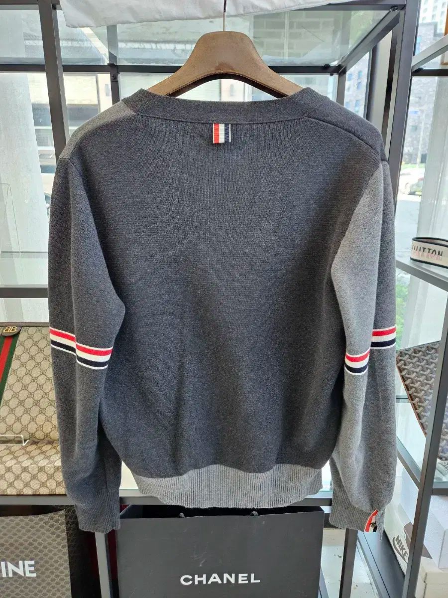 正規品 新型 Thom Browne トム ブラウン ミラノ ステッチ カーディガン アームバンド ファンミックス 3