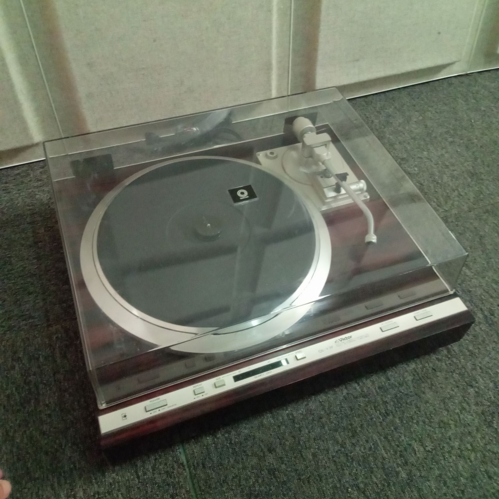 ◯ Victor レコードプレイヤー QL-Y3F ターンテーブル 通電確認 ◯ Victor レコードプレイヤー QL-Y3F ターンテーブル 通電確認