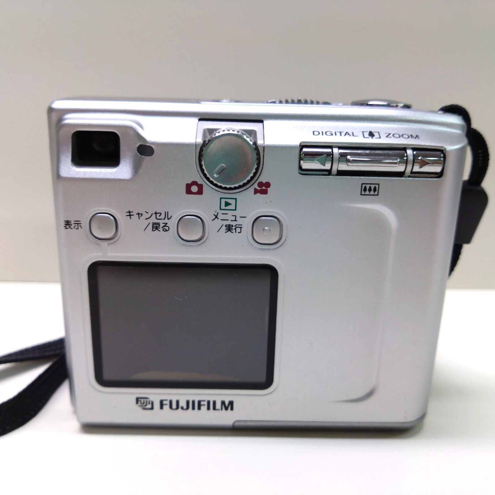 92 FUJIFILM 富士フイルム finepix4500 希少 デジタルカメラ - メルカリ
