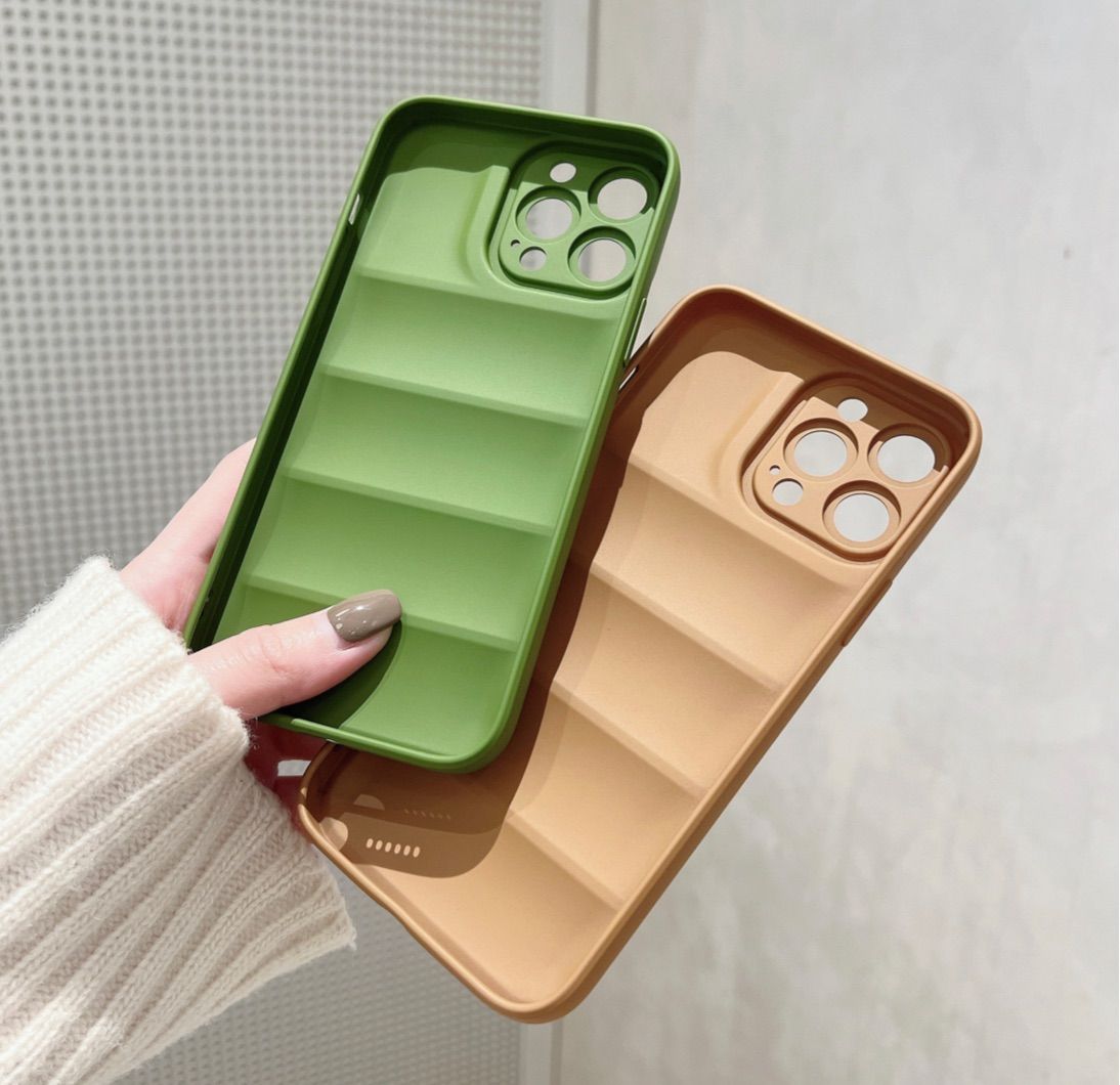 iPhone13 ケース ダウンジャケット カバー 水色 もこもこ ライトブルー モコモコiPhoneケース ダウンジャケット風 耐衝撃スマホケース