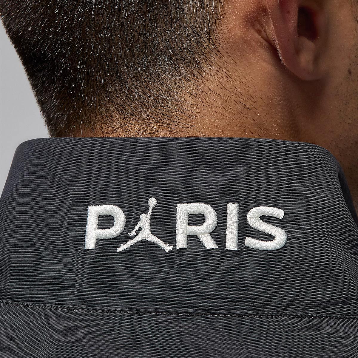 【完売品】パリサンジェルマン PSG ジョーダン コラボ ナイロンジャケット M 完売品】パリサンジェルマン PSG ジョーダン コラボ ナイロン