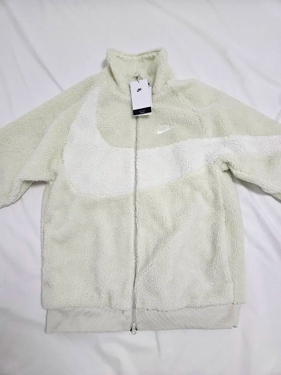 新品 Nike(ナイキ） フリース