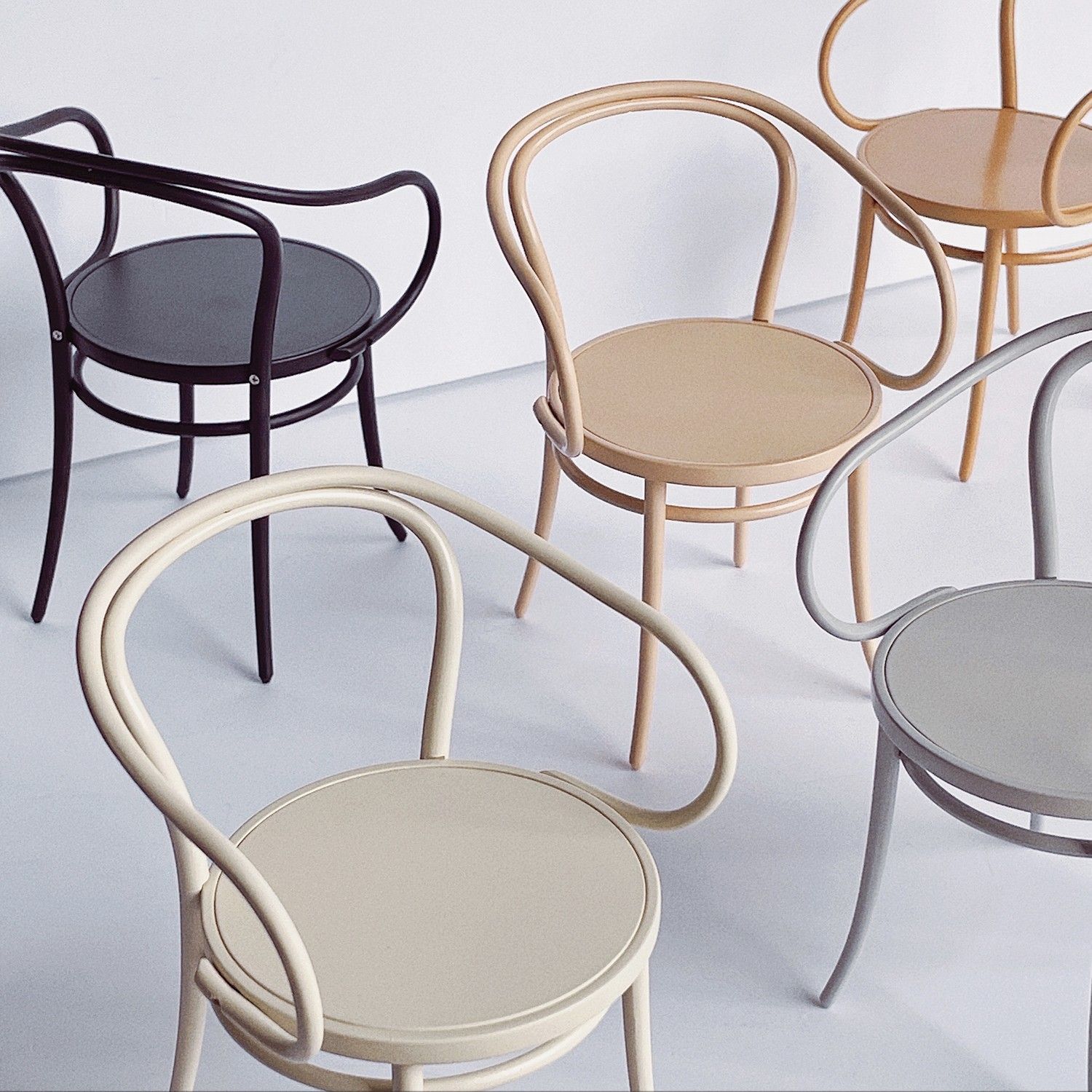 TON No.30 アームチェア①