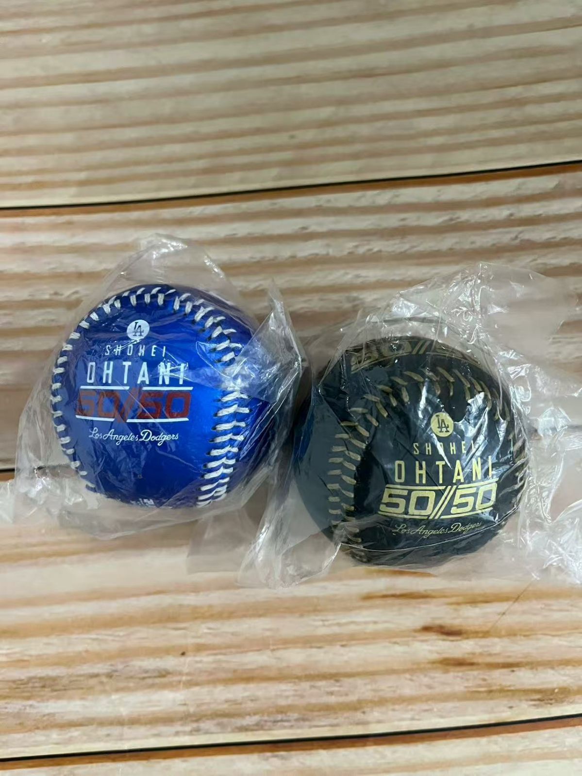 ドジャース大谷翔平50-50記念ボール(2個セット) Amazon | 大谷翔平 2024 MVPコレクターズ記念ボール、ブルー、50