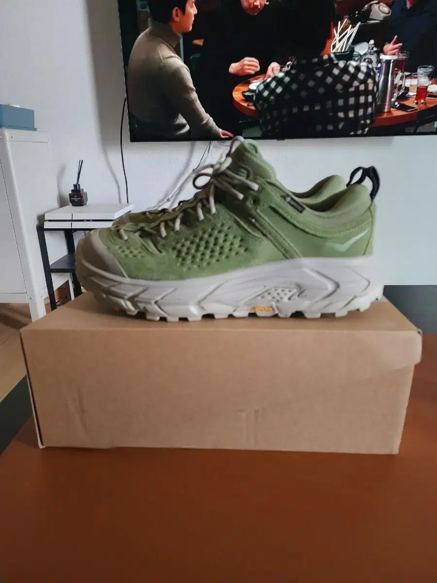HOKA ONE ONE ホカオネオネ トー ロー フォレスト 床 265