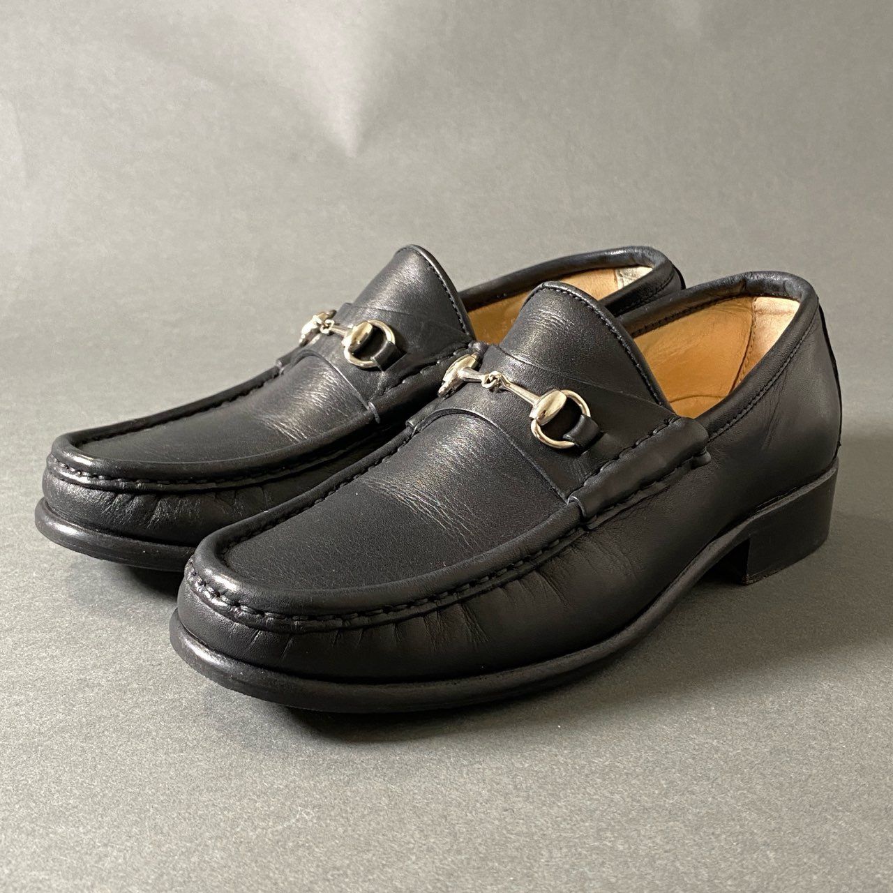 GUCCI グッチ ホースビット　ローファー　革靴　金具　シルバー　レザー GUCCI グッチ ホースビットローファー Bee ラメ シルバー系