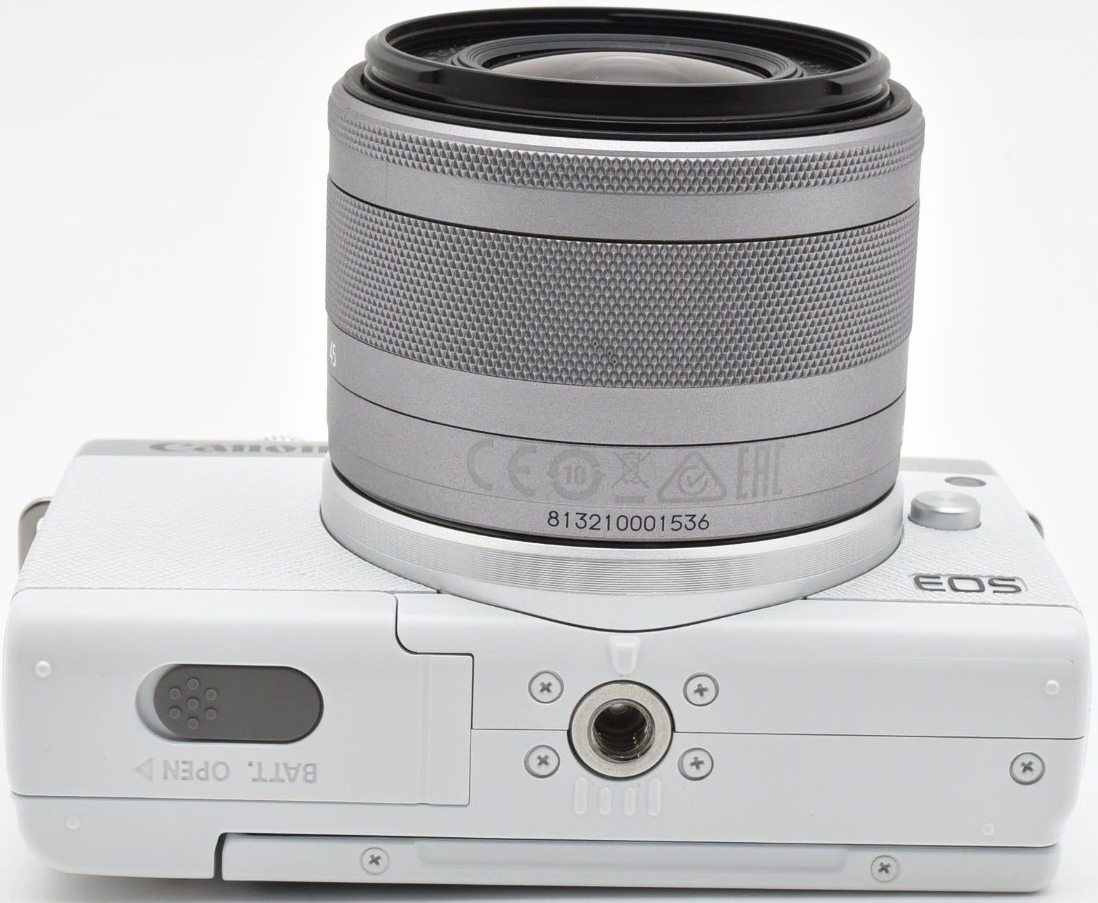 スマホ転送機能付♪キヤノン EOS M200ホワイト Amazon.co.jp: Canon EOS M200 Mirrorless Digital Camera