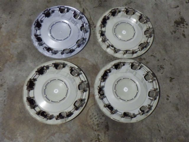 ホイールキャップ ４枚セット