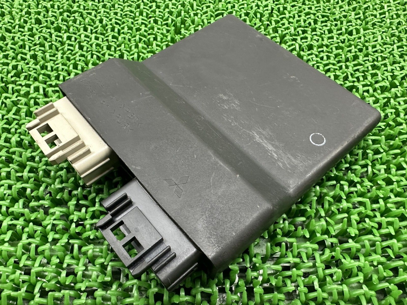 バーグマン400 ECU スズキ 純正 中古 バイク 部品 DU11N BURGMAN ECM FIコントロールユニット 機能的問題なし 車検 Genuine 14 バーグマン400 ECU スズキ 純正 中古 バイク 部品 DU11N BURGMAN ECM