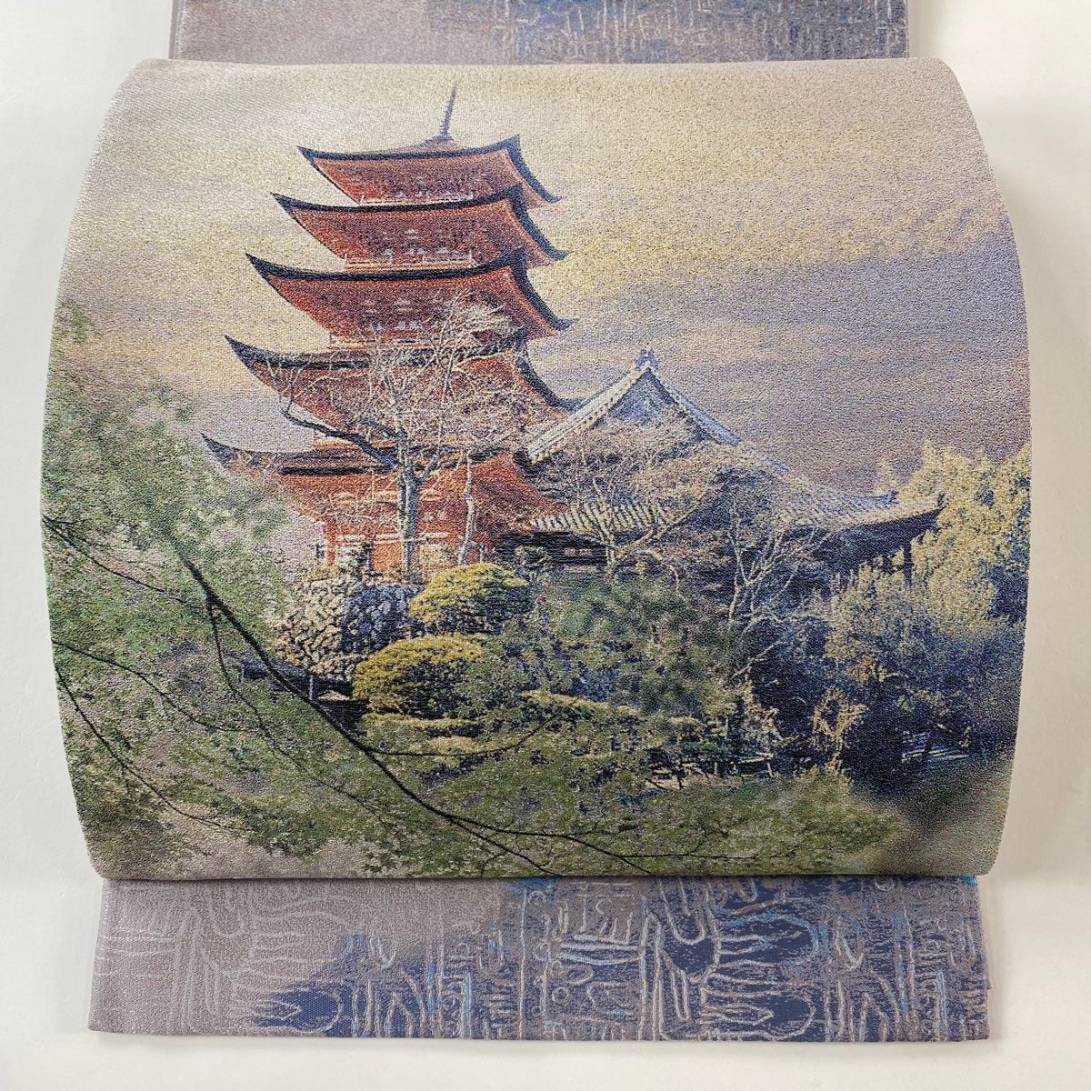袋帯 秀品 風景 五重塔 箔 薄紫 お太鼓柄 正絹
