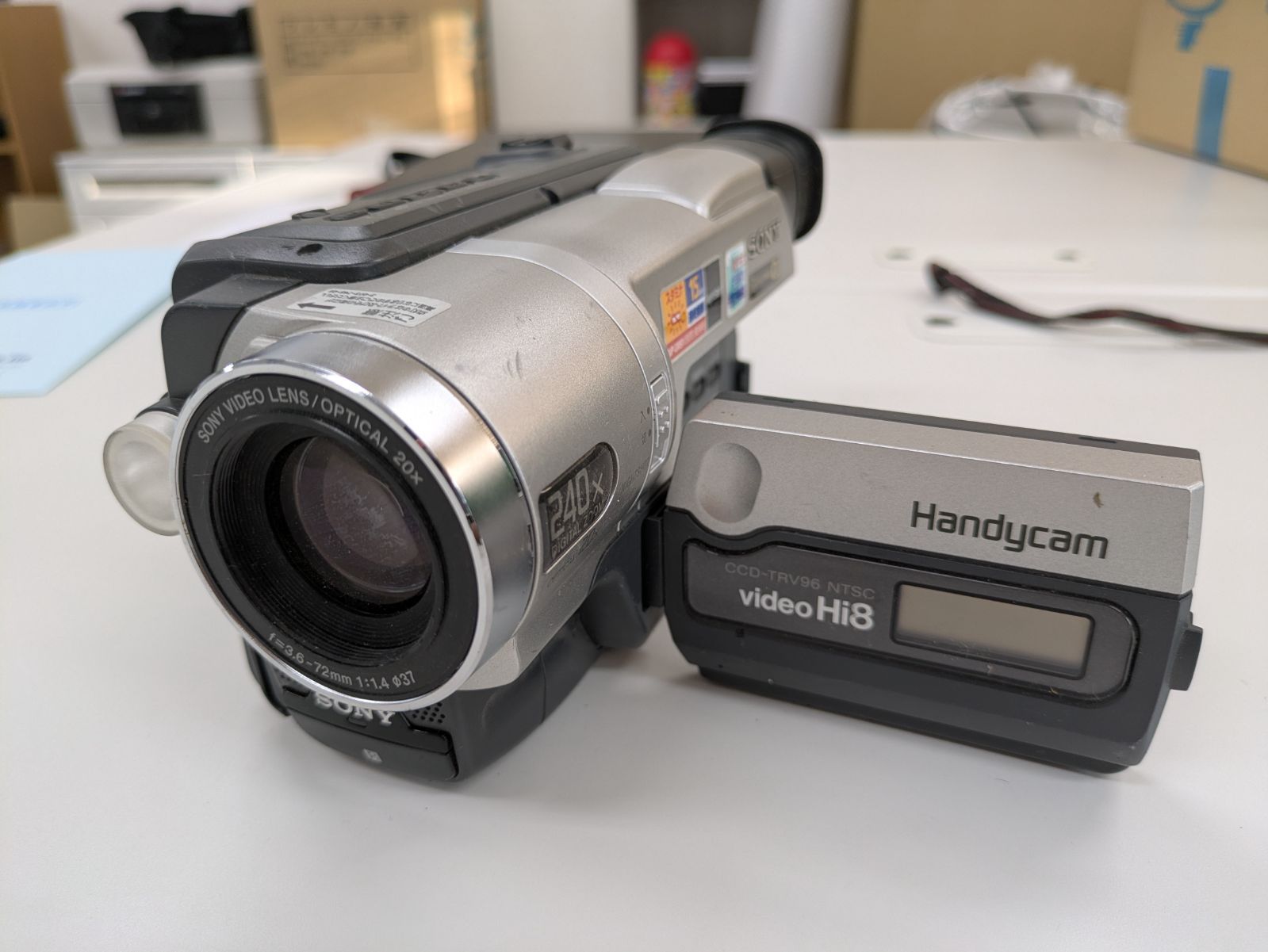 SONY ビデオカメラ ハンディカム video Hi8 CCD-TRV96 Amazon | SONY ソニー CCD-TRV96K ビデオカメラレコーダー