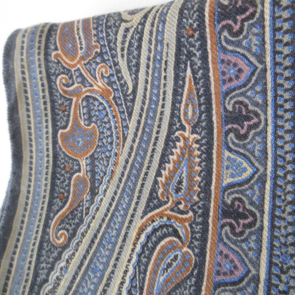 ETRO ペイズリー柄ウールシルクマフラー ETRO】エトロ ウールシルク ペイズリー柄 ストール - メルカリ