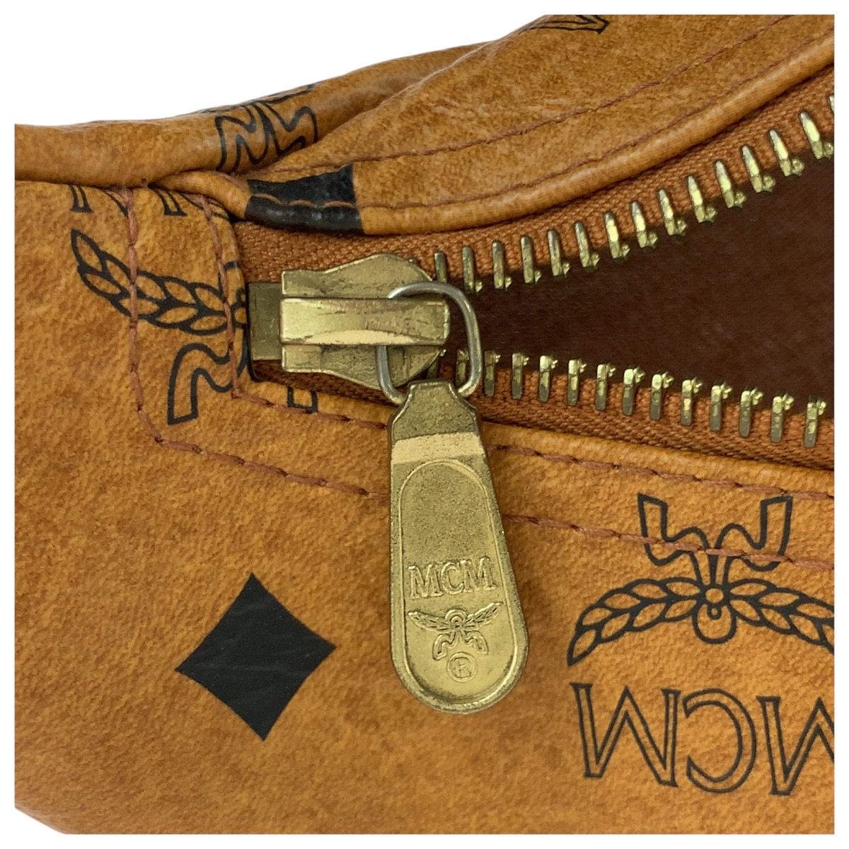 MCM ボディバッグ　ウエストバッグ　ヴィセトス　ゴールド金具　ブラウン MCM ボディバッグ ウエストバッグ ヴィセトス ゴールド金具 ブラウン