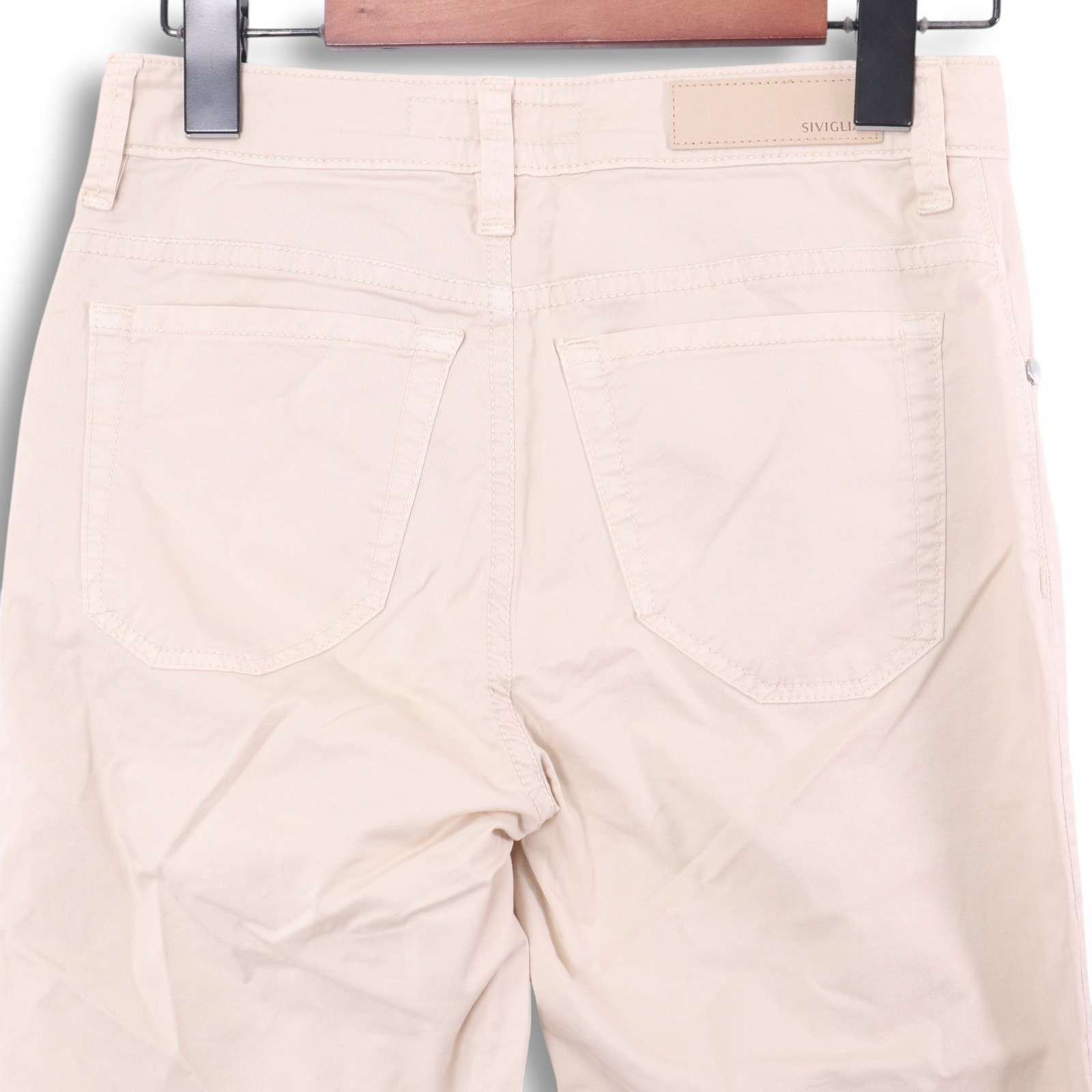 【半額以下 新品 タグ付 イタリア製】SIVIGLIA WHITE  パンツ 半額以下 新品 タグ付 イタリア製】SIVIGLIA WHITE パンツ
