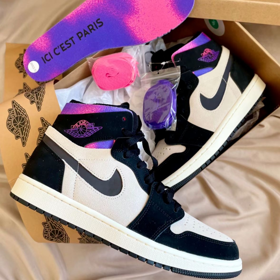 パリサンジェルマン エアジョーダン1 27.0 PSG×「エア ジョーダン 1 LOW “Sail and Off Noir”」はグラデーション